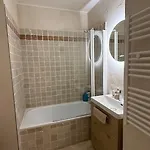 Simple Basic One Bedroom With Pool And Tennis At The Entrance Of Tropez *