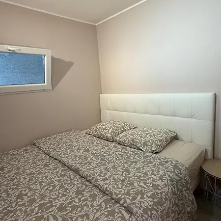 Simple One Bedroom With Pool And Tennis At The Entrance Of Tropez شقة سان تروبيه